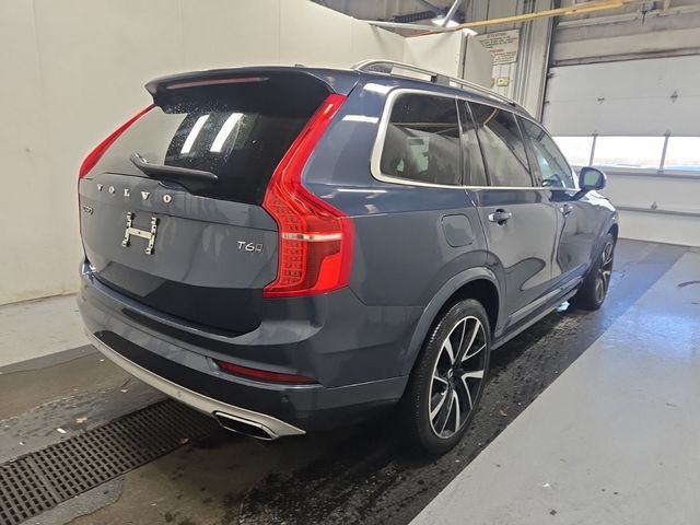 2019 Volvo XC90 Momentum