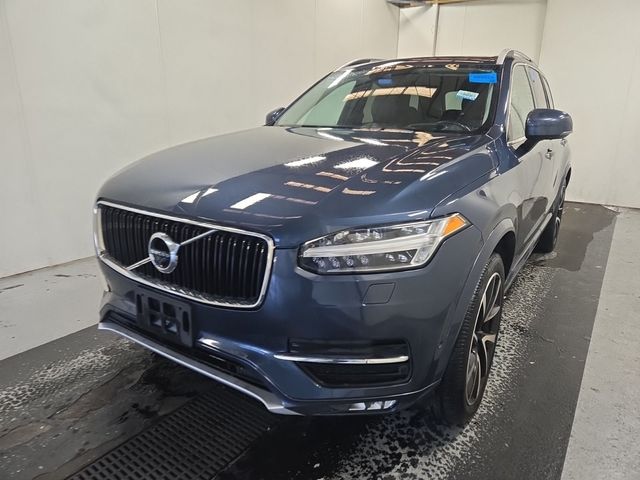 2019 Volvo XC90 Momentum