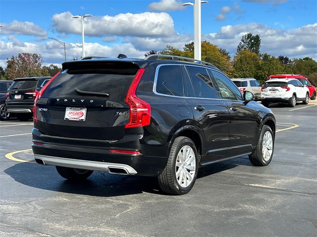 2019 Volvo XC90 Momentum