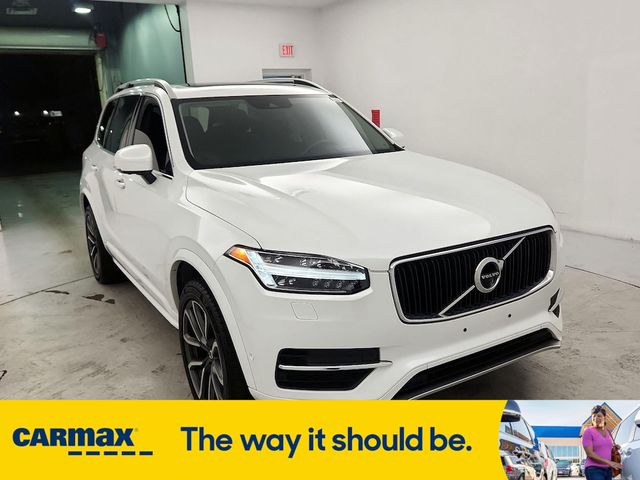 2019 Volvo XC90 Momentum