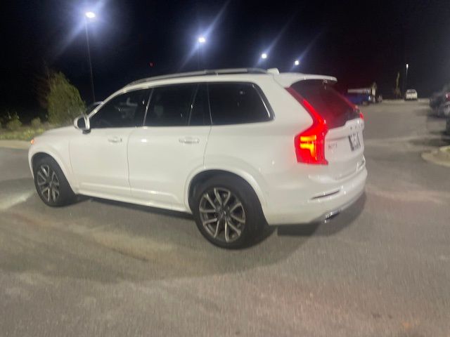 2019 Volvo XC90 Momentum