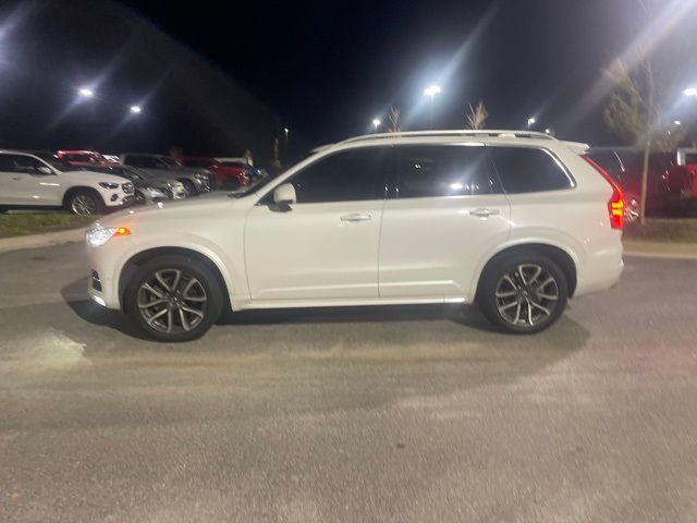 2019 Volvo XC90 Momentum