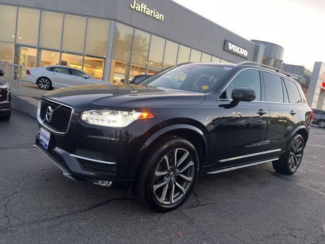 2019 Volvo XC90 Momentum