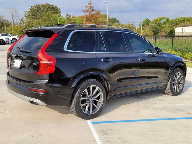 2019 Volvo XC90 Momentum