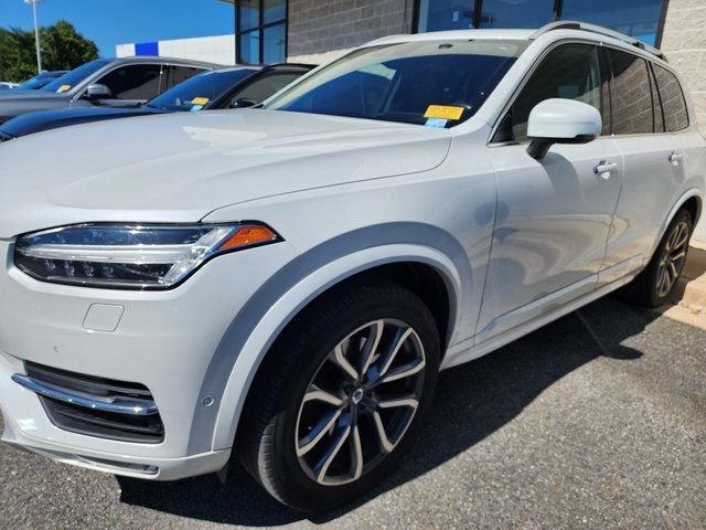 2019 Volvo XC90 Momentum