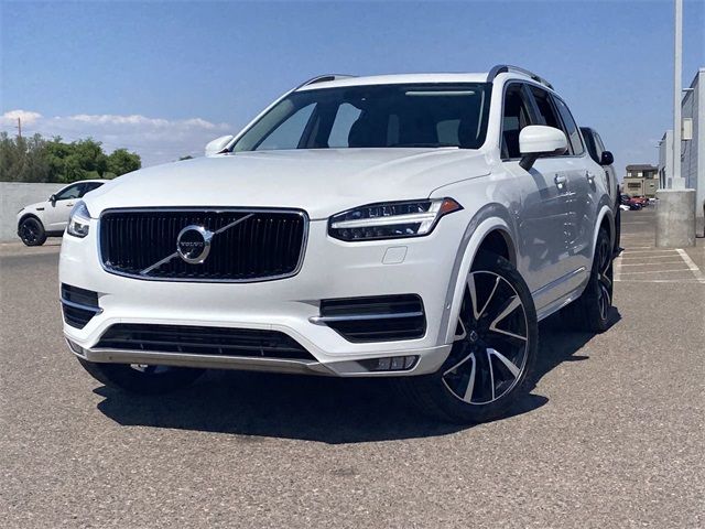 2019 Volvo XC90 Momentum