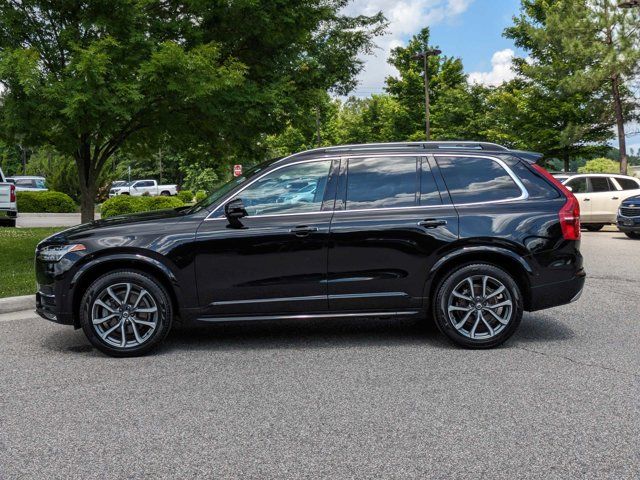 2019 Volvo XC90 Momentum