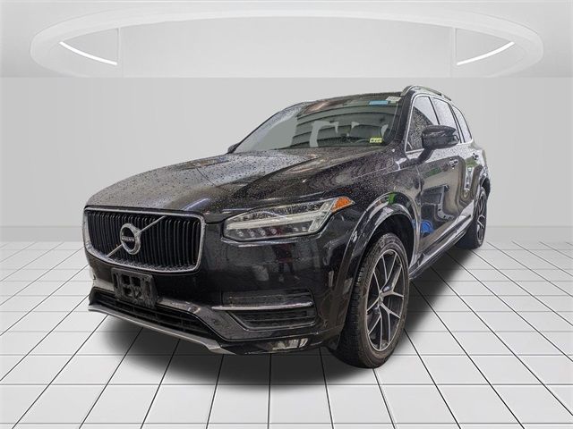 2019 Volvo XC90 Momentum