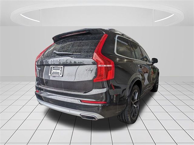 2019 Volvo XC90 Momentum