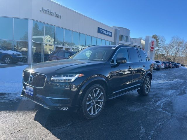 2019 Volvo XC90 Momentum