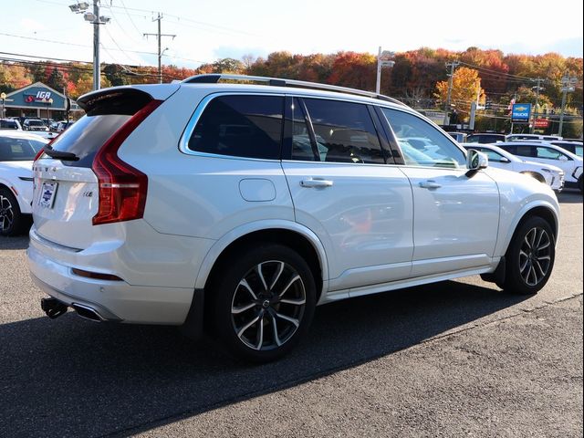 2019 Volvo XC90 Momentum