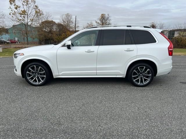 2019 Volvo XC90 Momentum