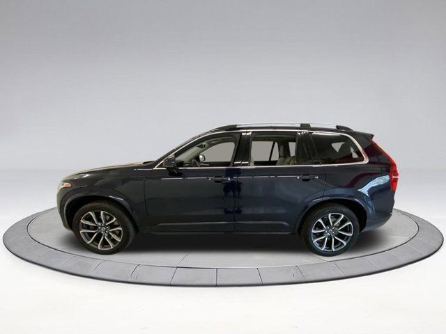 2019 Volvo XC90 Momentum