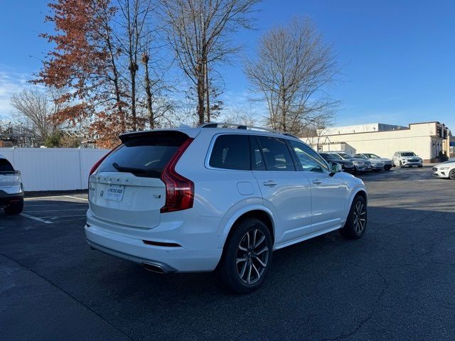 2019 Volvo XC90 Momentum