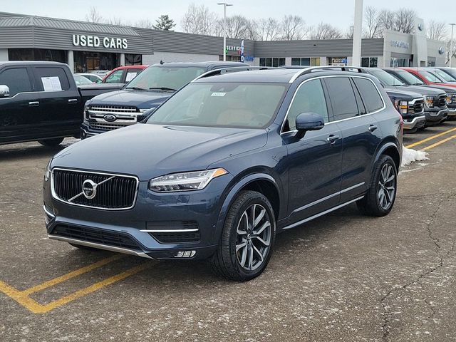 2019 Volvo XC90 Momentum