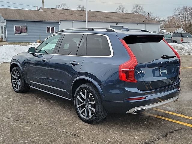 2019 Volvo XC90 Momentum