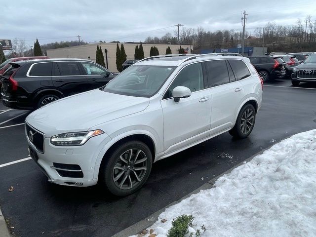 2019 Volvo XC90 Momentum