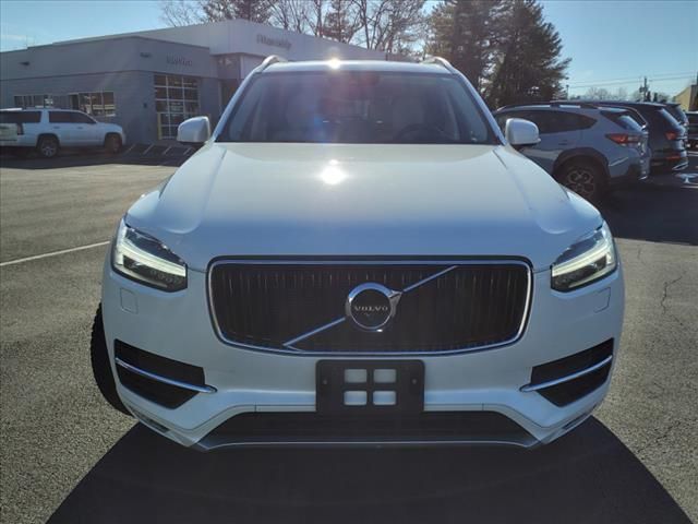 2019 Volvo XC90 Momentum