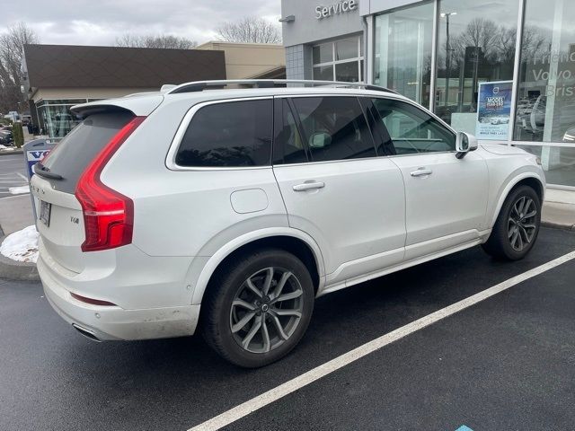 2019 Volvo XC90 Momentum