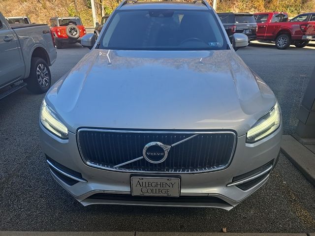 2019 Volvo XC90 Momentum