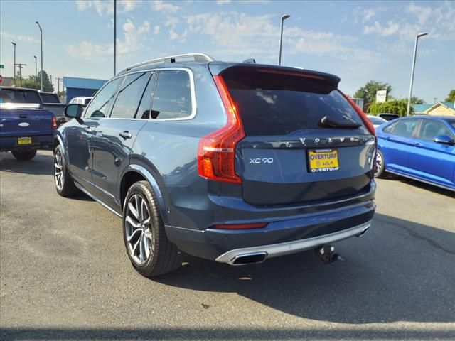 2019 Volvo XC90 Momentum