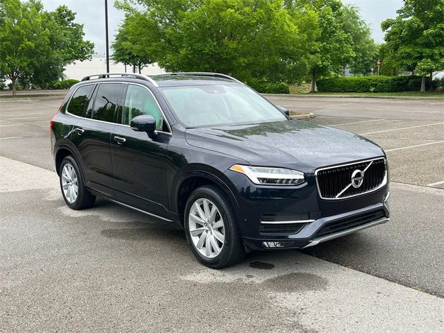 2019 Volvo XC90 Momentum