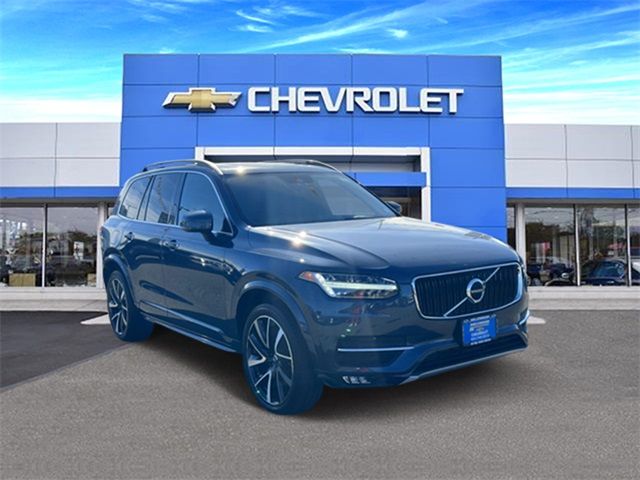 2019 Volvo XC90 Momentum