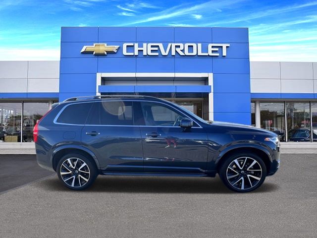 2019 Volvo XC90 Momentum