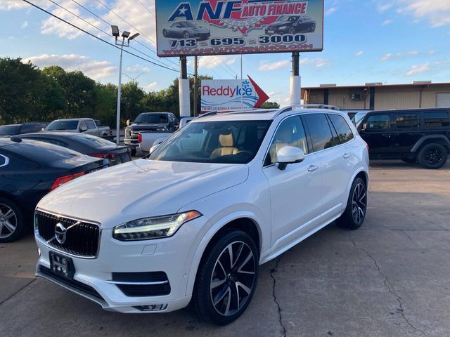 2019 Volvo XC90 Momentum