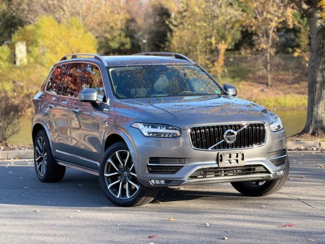 2019 Volvo XC90 Momentum