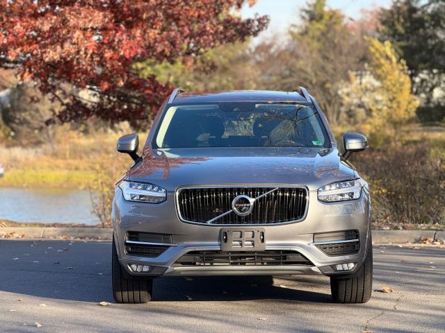 2019 Volvo XC90 Momentum