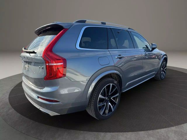 2019 Volvo XC90 Momentum