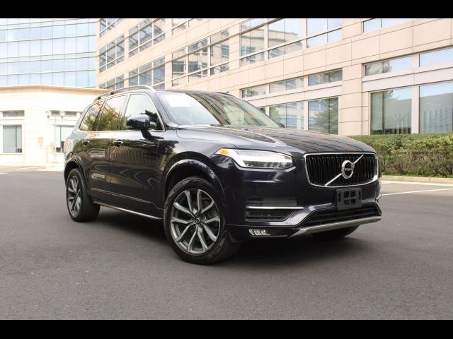 2019 Volvo XC90 Momentum