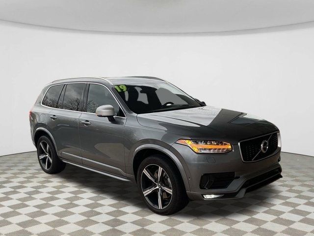 2019 Volvo XC90 R-Design