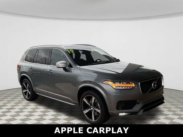 2019 Volvo XC90 R-Design