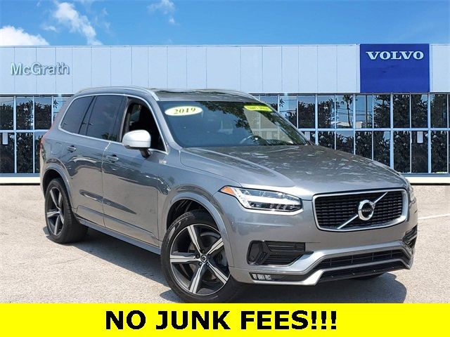 2019 Volvo XC90 R-Design