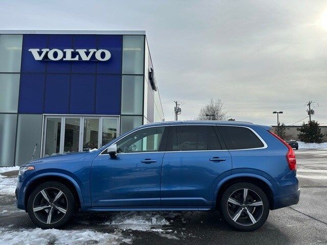 2019 Volvo XC90 R-Design