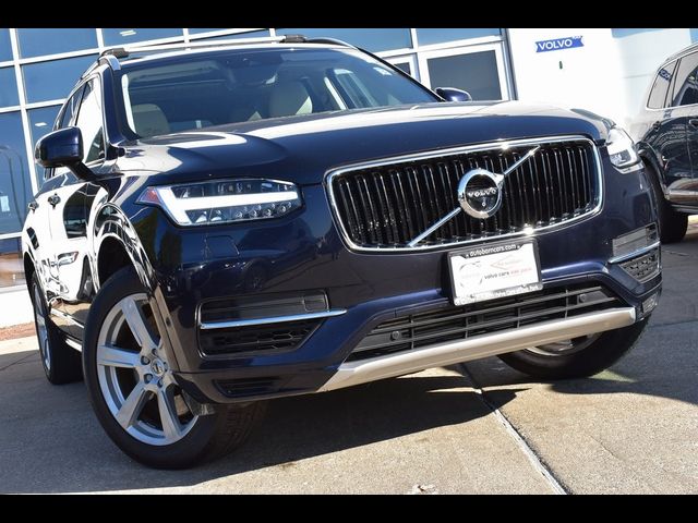 2019 Volvo XC90 Momentum