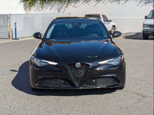 2020 Alfa Romeo Giulia Base