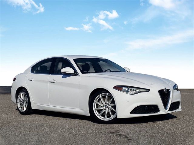 2020 Alfa Romeo Giulia Base