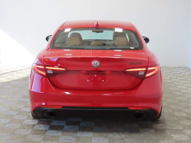 2020 Alfa Romeo Giulia Base