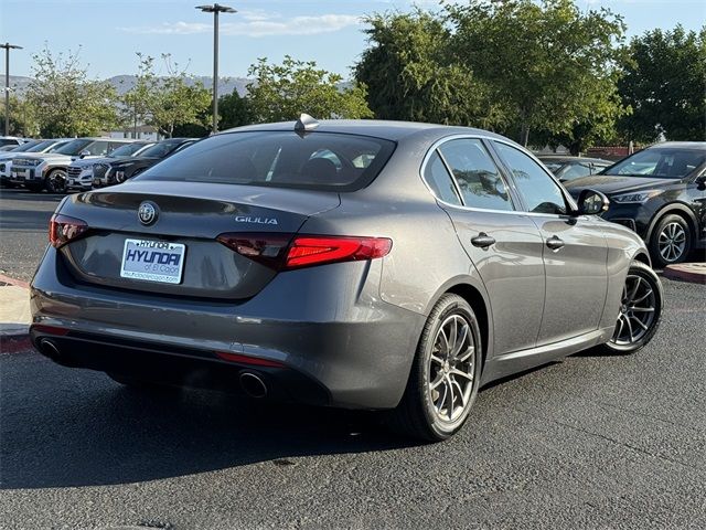 2020 Alfa Romeo Giulia Base