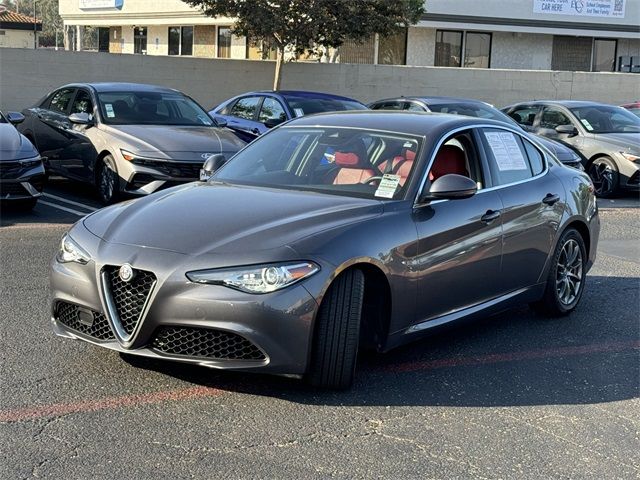 2020 Alfa Romeo Giulia Base