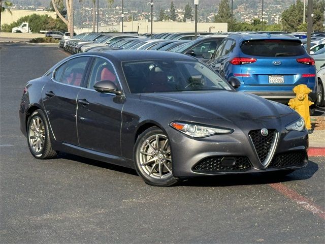 2020 Alfa Romeo Giulia Base