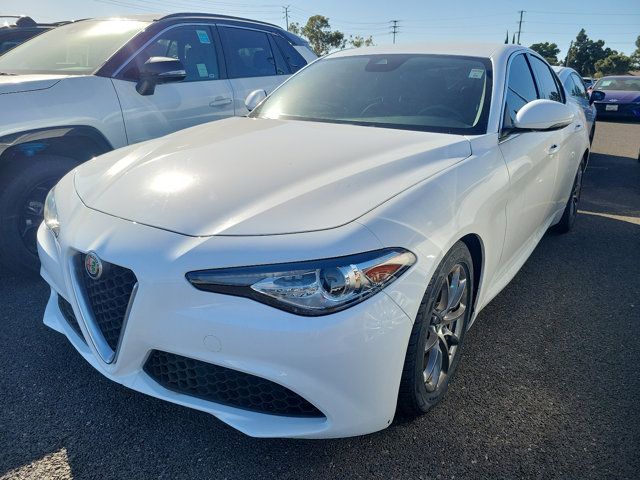 2020 Alfa Romeo Giulia Base