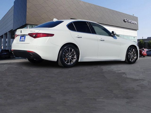 2020 Alfa Romeo Giulia Base