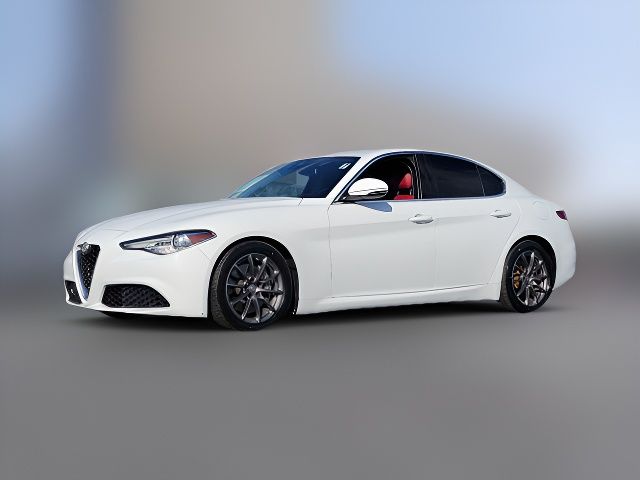 2020 Alfa Romeo Giulia Base