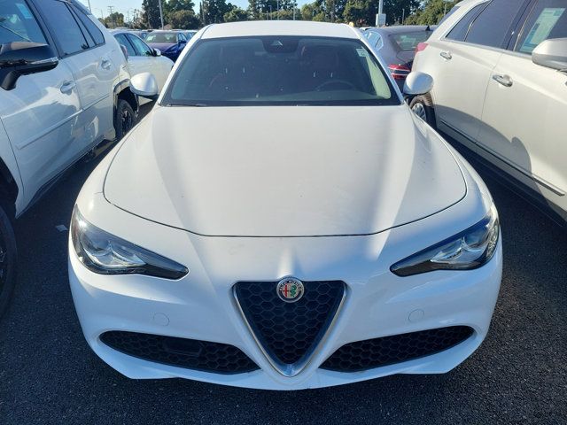 2020 Alfa Romeo Giulia Base