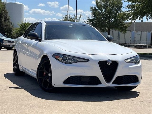 2020 Alfa Romeo Giulia Base