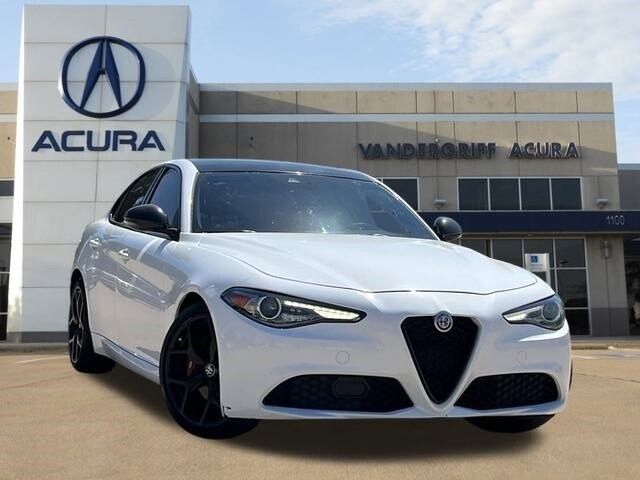 2020 Alfa Romeo Giulia Base